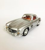 مرسدس بنز SL300 گالوینگ نقره ای