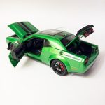 دوج چلنجر SRT سبز خط دار - تصویر 5