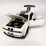 دوج چلنجر SRT سفید خط دار - تصویر 6